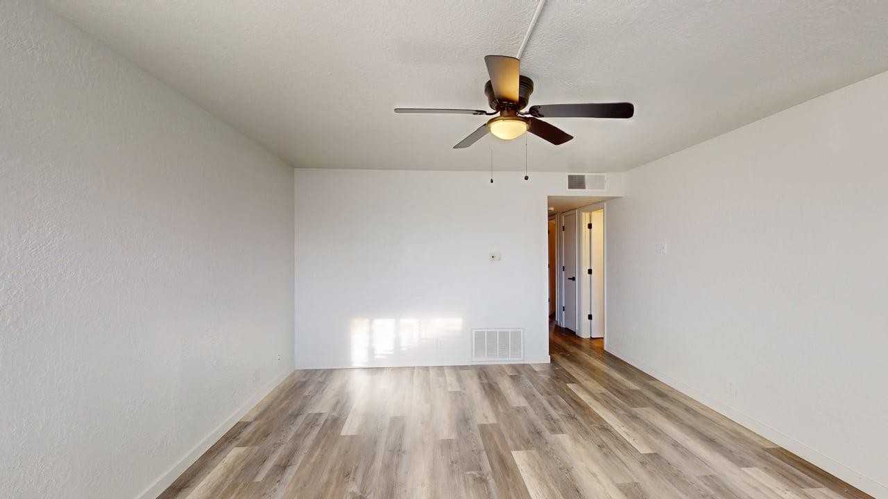 13200 Mountain Rd Ne - Photo 3 of 35