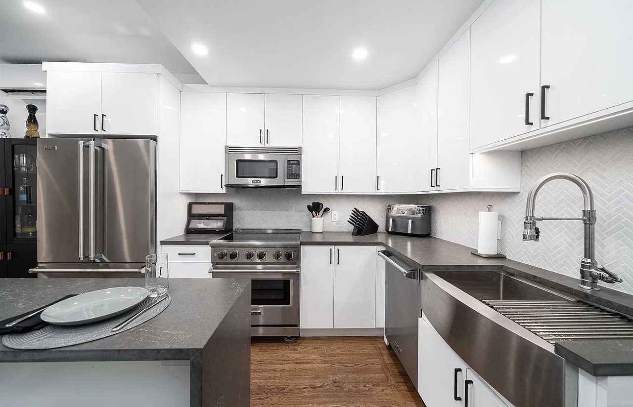 1208 Washington St #2S - Photo 3 of 7