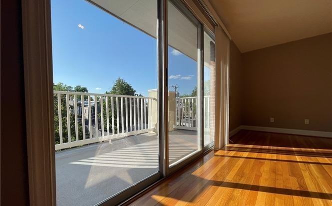 2100 Grove Ave - Photo 2 of 7