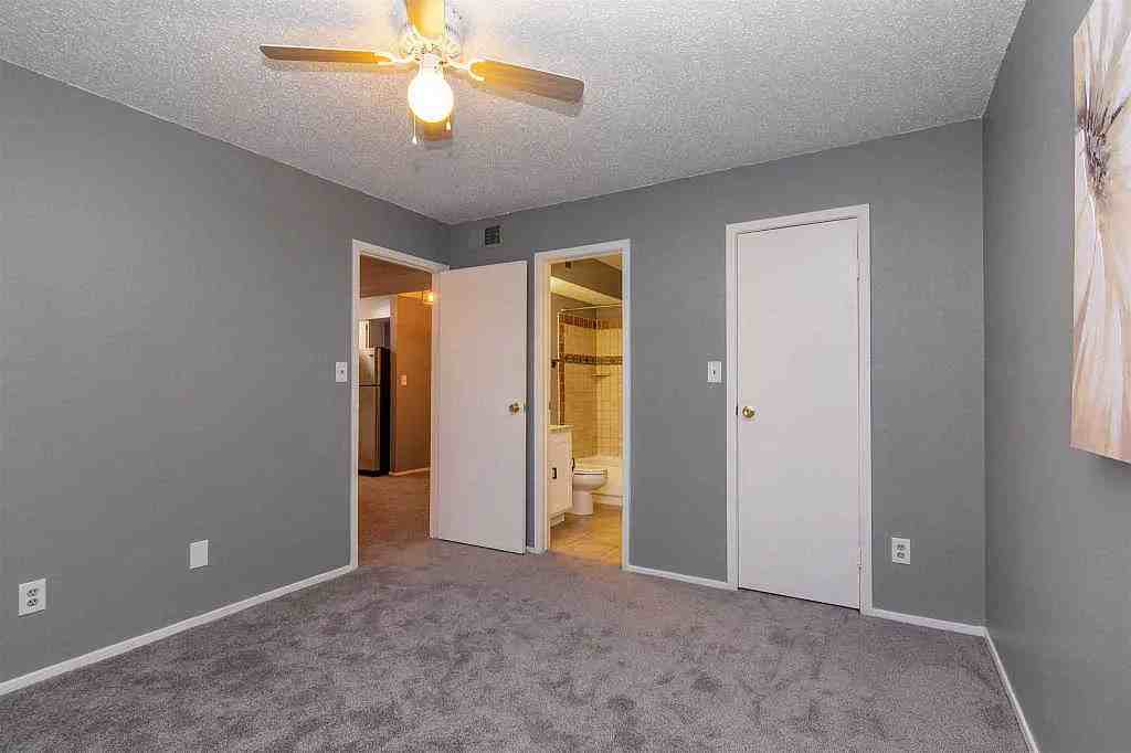 2501 W Zia Rd - Photo 4 of 9