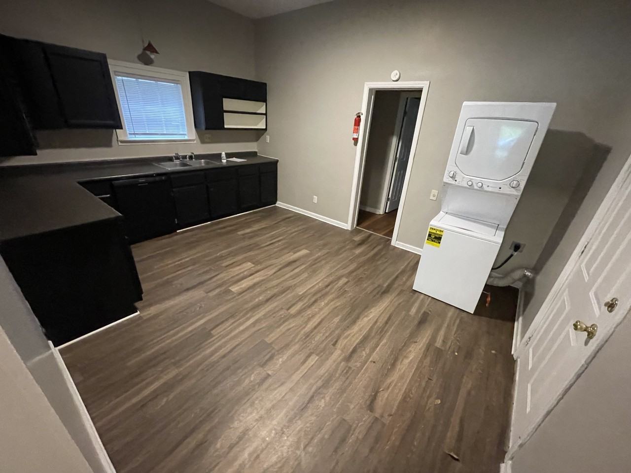 278 Henry Ave - Photo 4 of 6