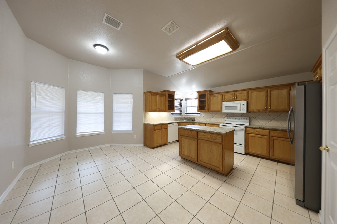 3005 Bachelor Button Blvd - Photo 4 of 21