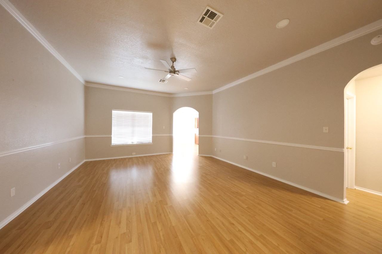 2906 Maria Dr - Photo 6 of 18