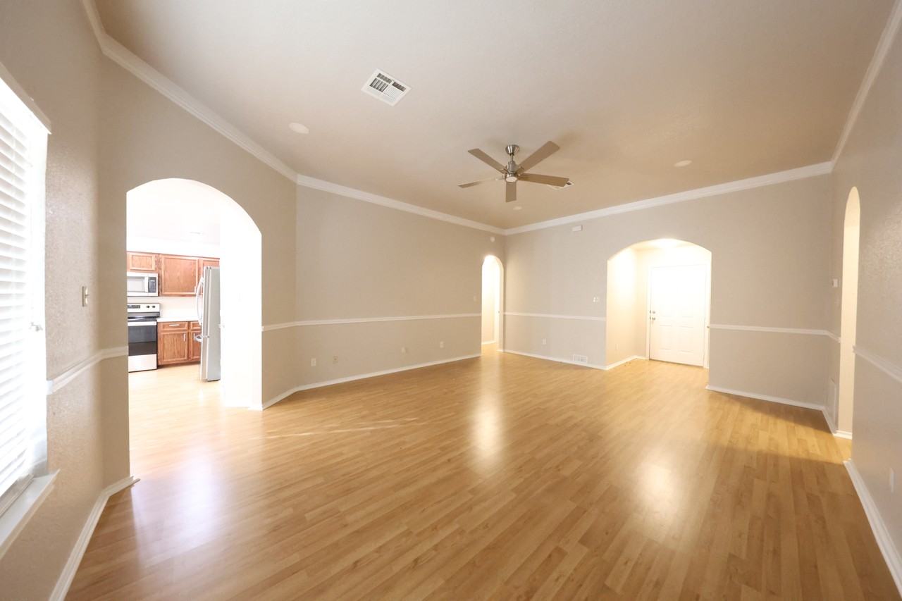 2906 Maria Dr - Photo 7 of 18