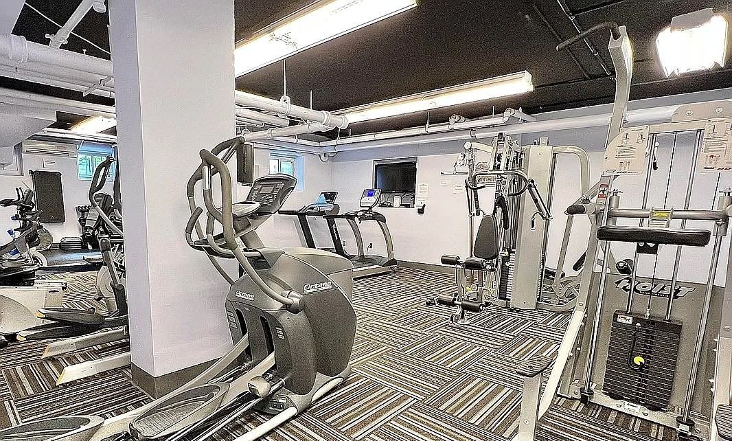 16 Metropolitan Oval - Photo 3 of 13