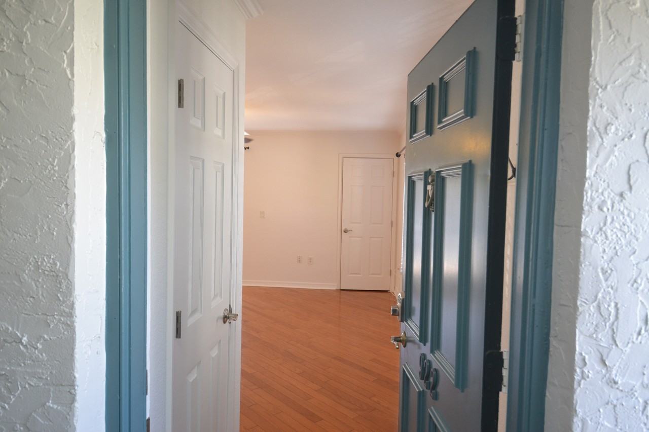 718 Lyndhurst St #922 - Photo 2 of 36