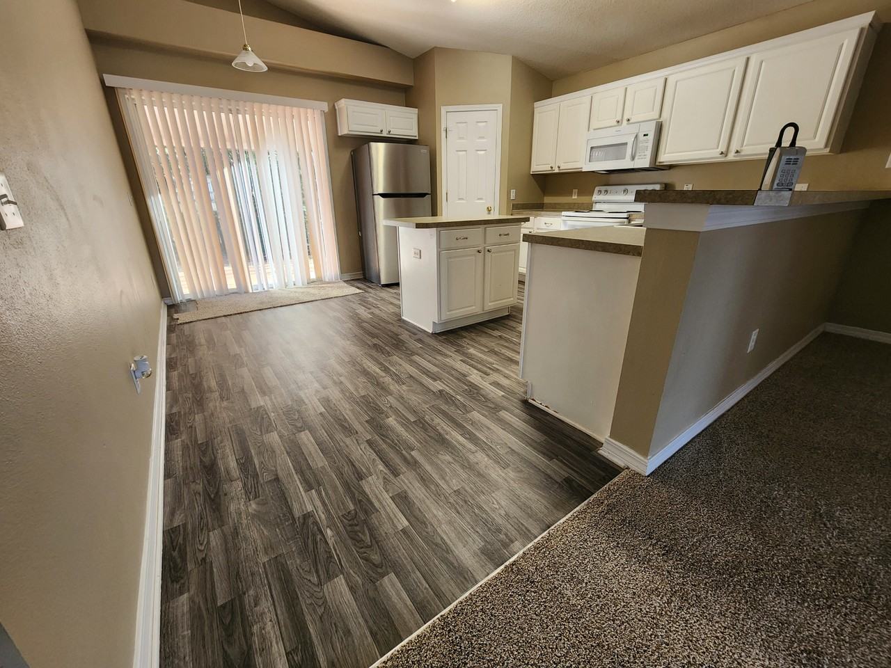 1589 Galvin Ave - Photo 6 of 25