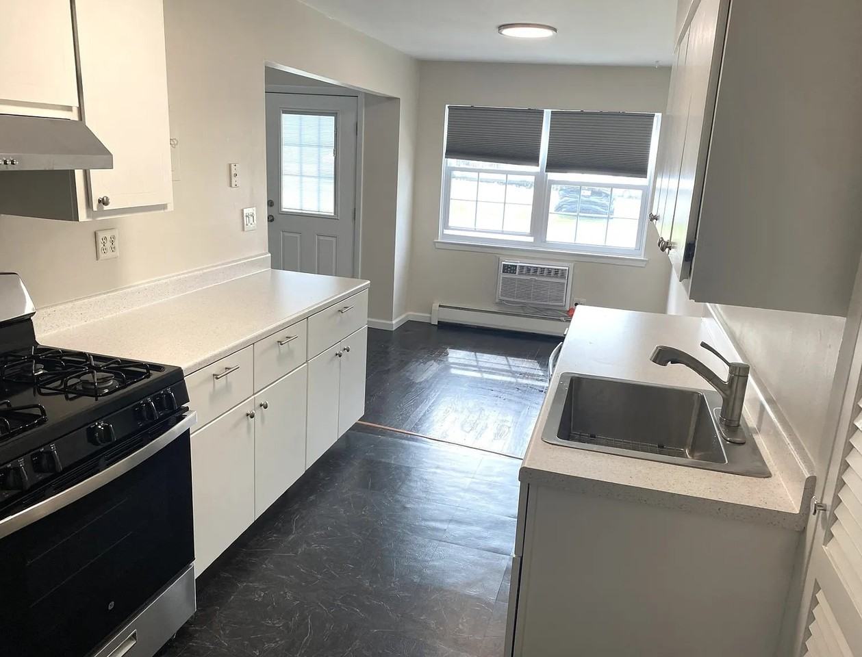 1 Colonial Rd #99 - Photo 2 of 18