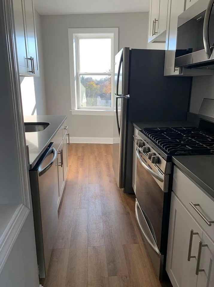 2 Lockwood Ave #4E - Photo 7 of 10