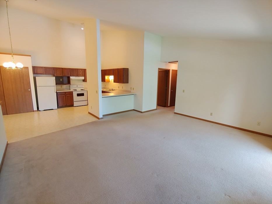 901-931 Owen St - Photo 5 of 10