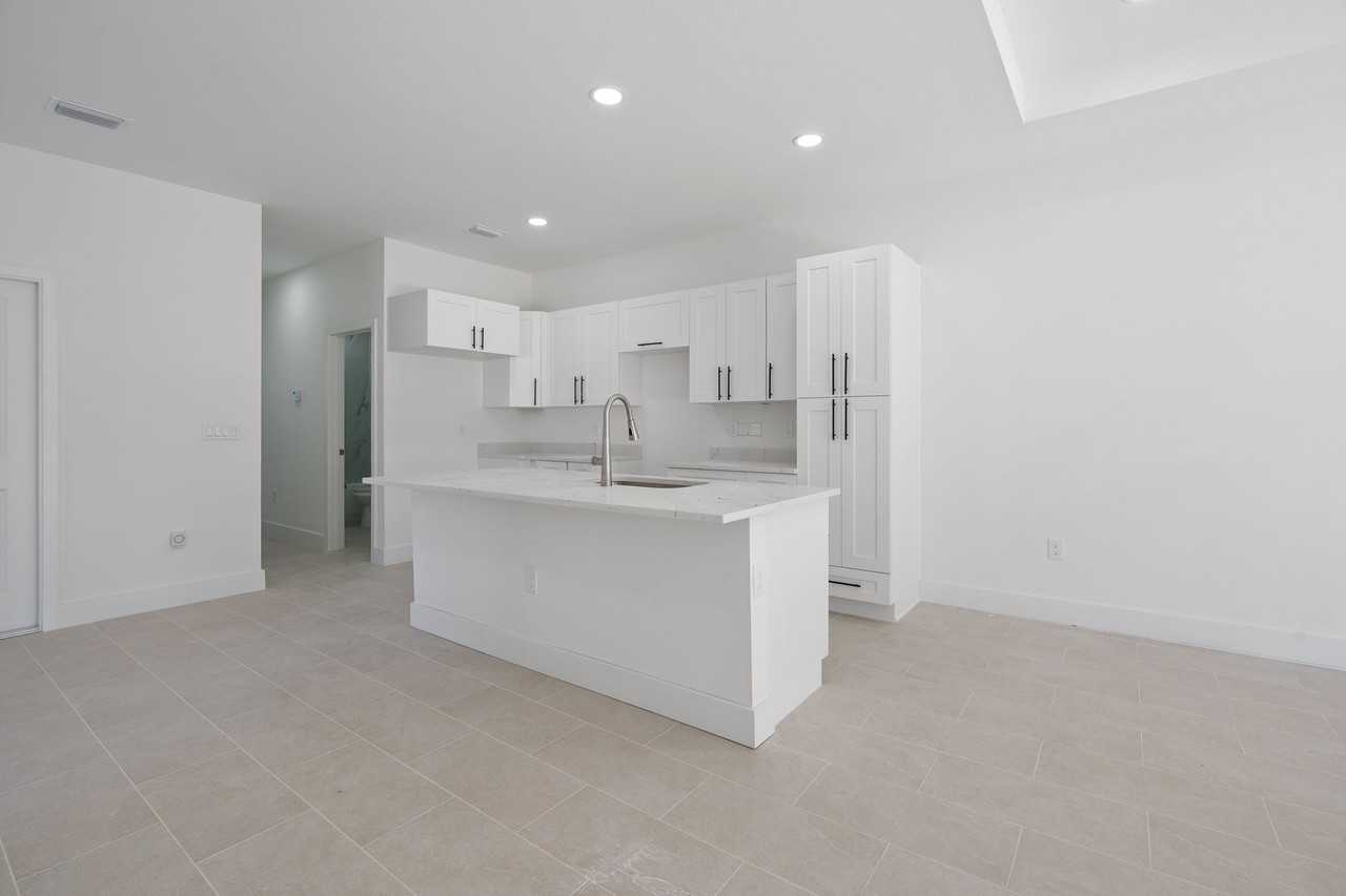 5247 26th St Sw #NA - Photo 6 of 18