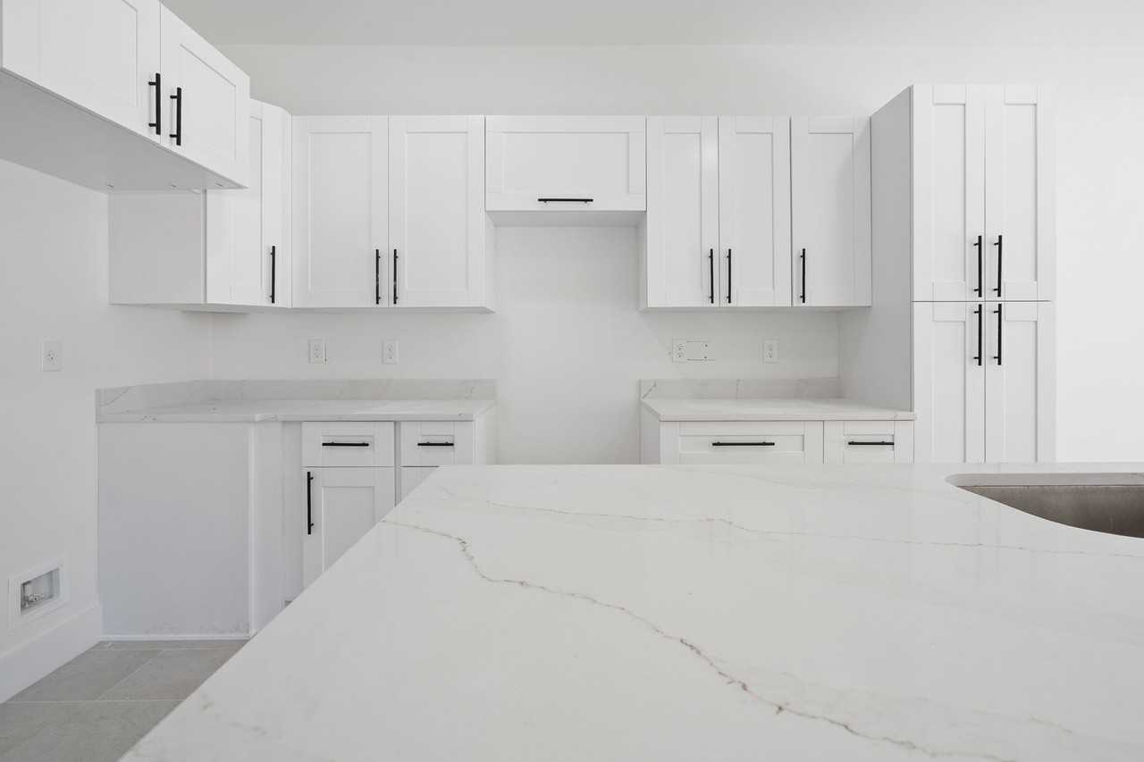 5247 26th St Sw #NA - Photo 7 of 18