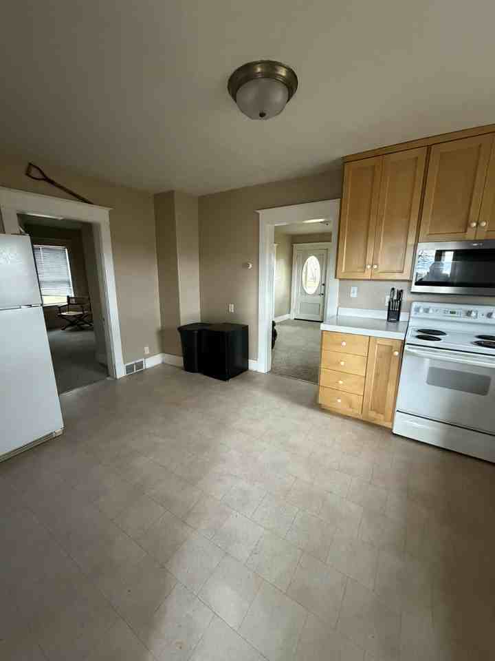 2450 Nw - Photo 7 of 14