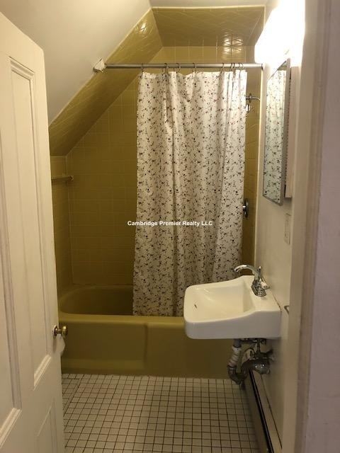 Antrim St #3 - Photo 5 of 9