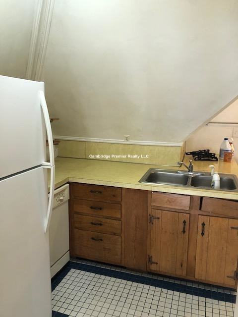 Antrim St #3 - Photo 6 of 9