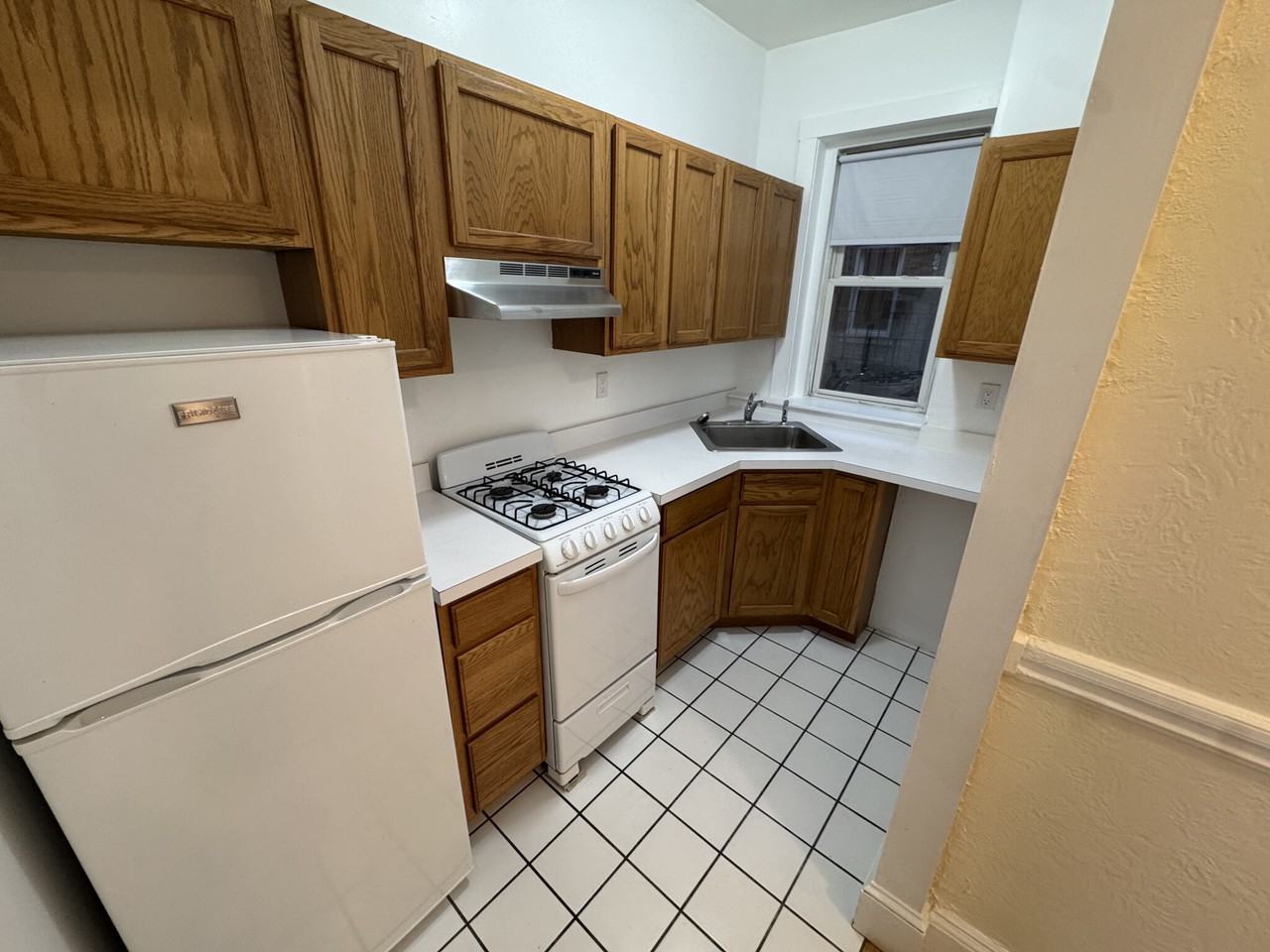 1127 Commonwealth Ave #10 - Photo 2 of 26