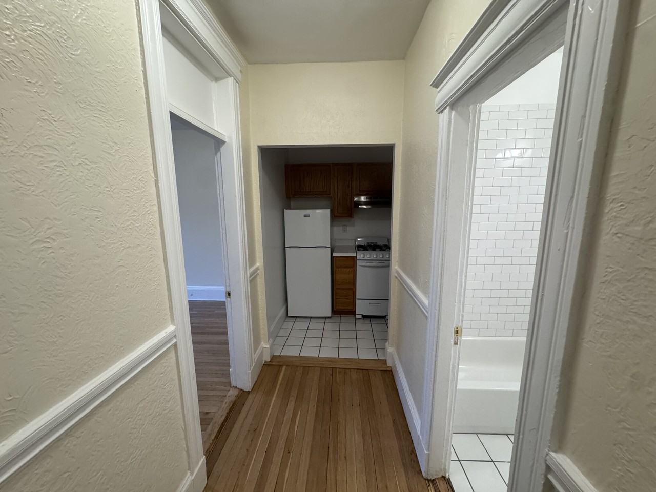 1127 Commonwealth Ave #10 - Photo 3 of 26