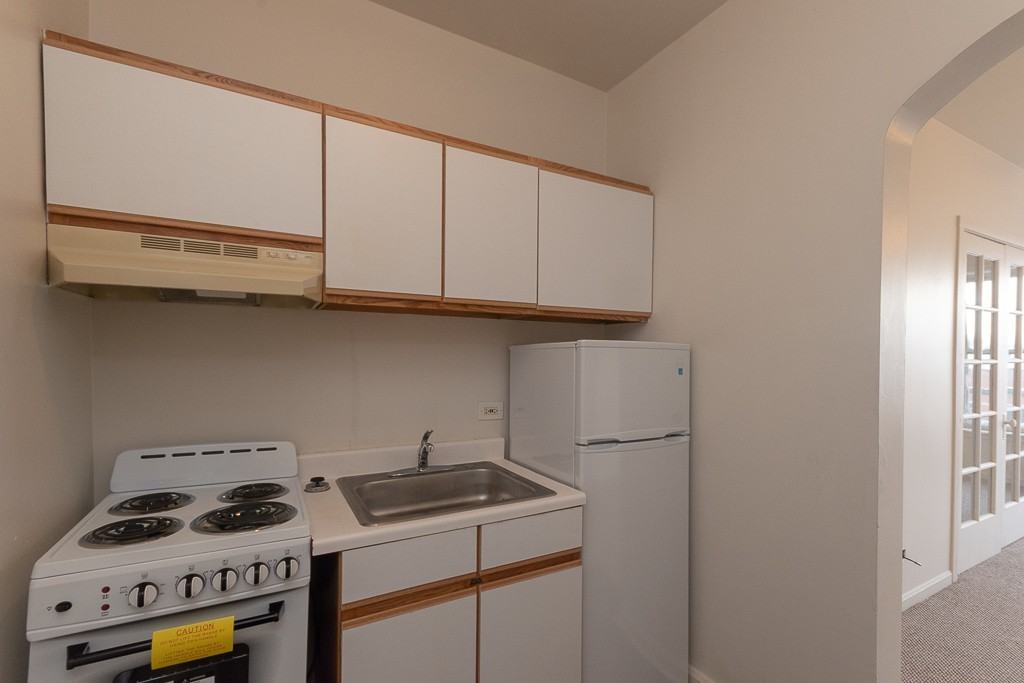 3955 W Irving Park Rd #P813 - Photo 2 of 14