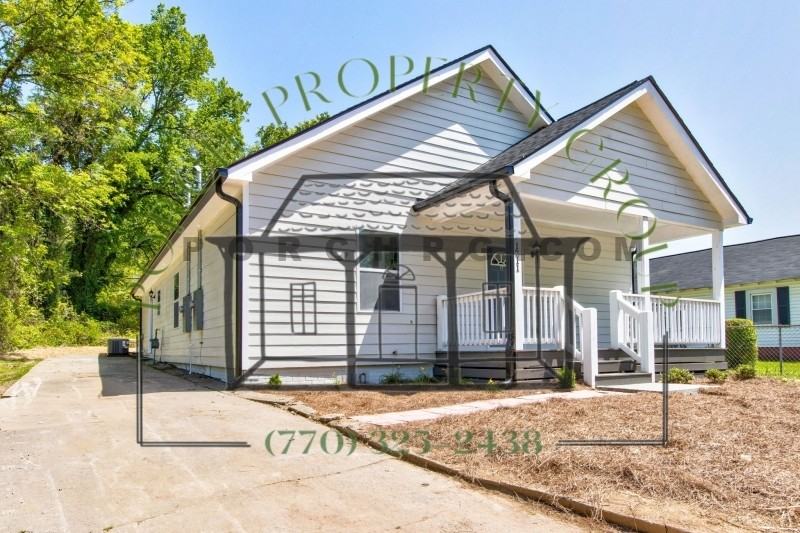 1211 Spring Creek St Sw #B - Photo 2 of 14