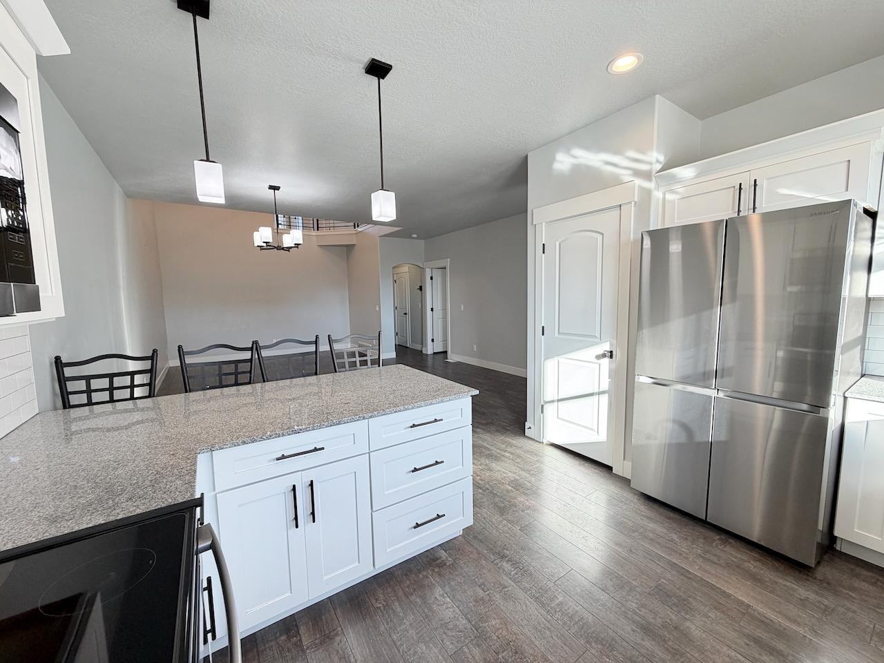 347 W 410 N - Photo 6 of 20