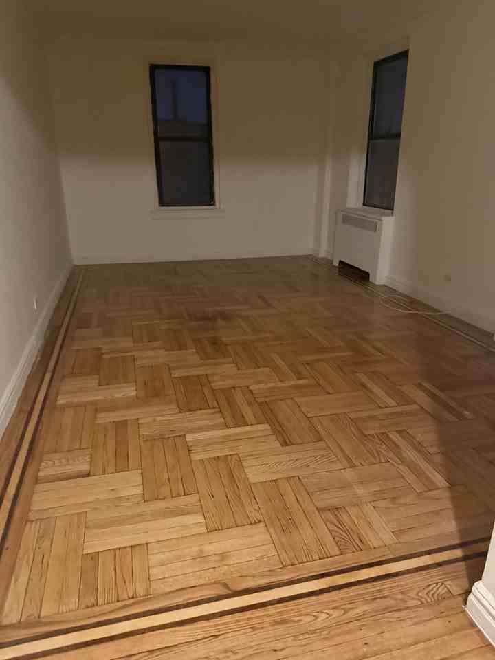 2200 Tiebout Ave #5C - Photo 4 of 5