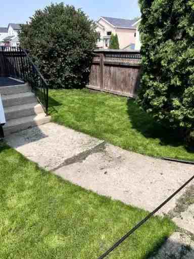 1810 Ross Ave W - Photo 4 of 30