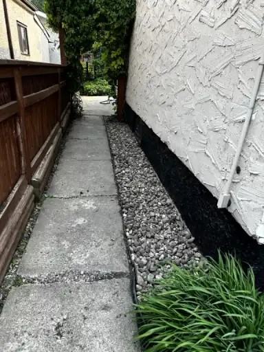 1810 Ross Ave W - Photo 6 of 30