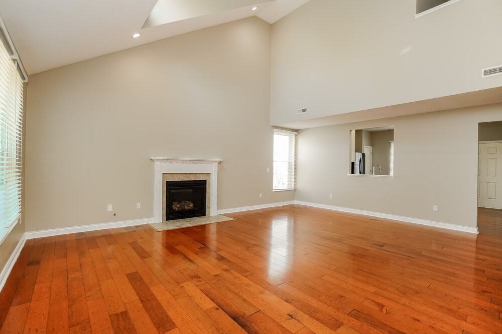 1082 Finny Ave - Photo 6 of 17