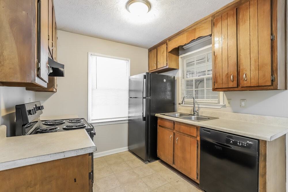 1110 Monfort Rd - Photo 6 of 16