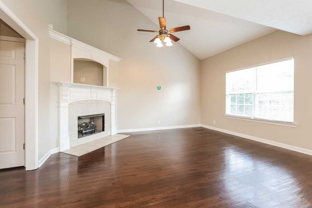 1443 Antebellum Dr - Photo 4 of 17