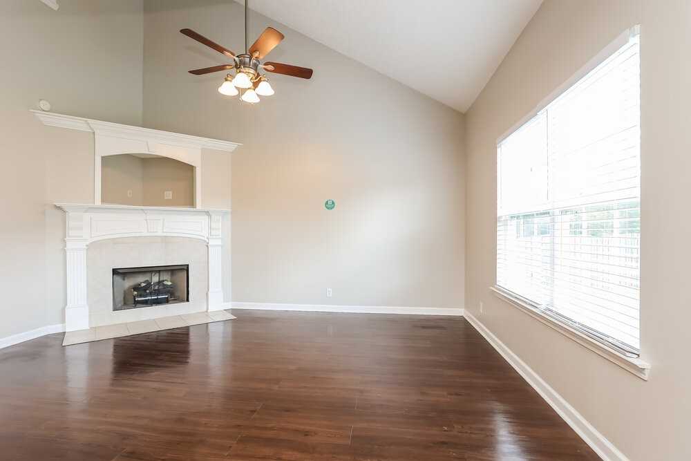 1443 Antebellum Dr - Photo 5 of 17