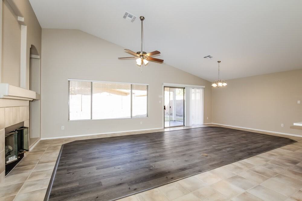 8748 W Salter Dr - Photo 3 of 16