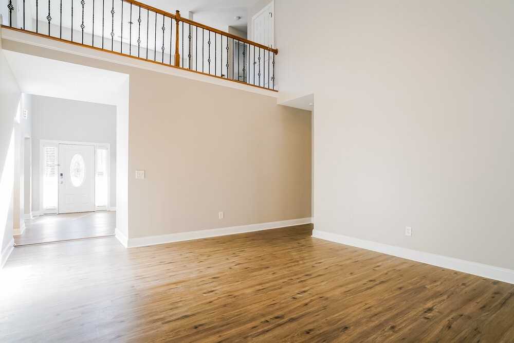 49 E Trafalgar Ct - Photo 5 of 17