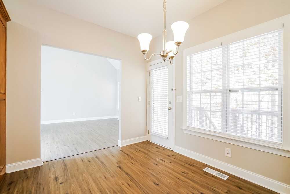 49 E Trafalgar Ct - Photo 6 of 17