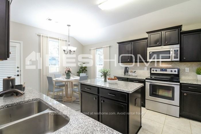 2509 Summer Trail Dr - Photo 3 of 17