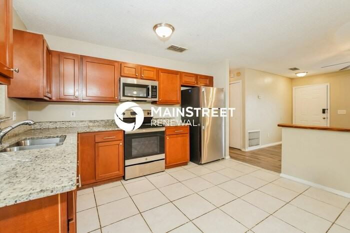 1109 Cambourne Dr - Photo 7 of 16