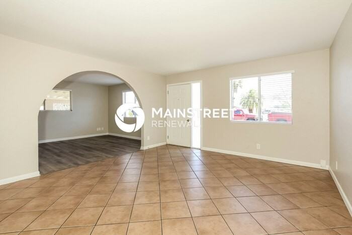 15232 N 24th Pl - Photo 5 of 16