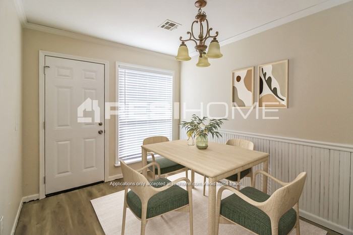 418 W Chantilly Way - Photo 4 of 18