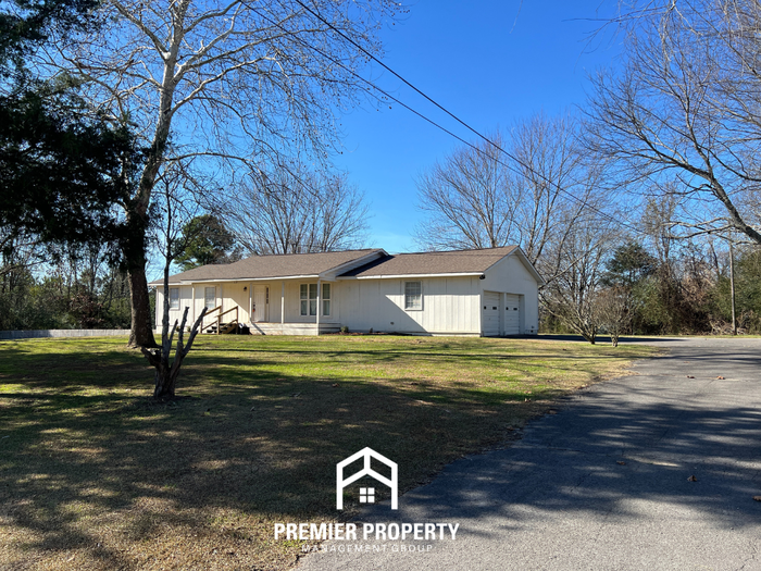 239 Wilbanks Rd - Photo 2 of 27