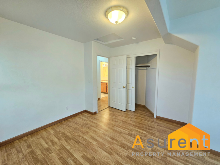 1298 Clearsprings Dr - Photo 3 of 19