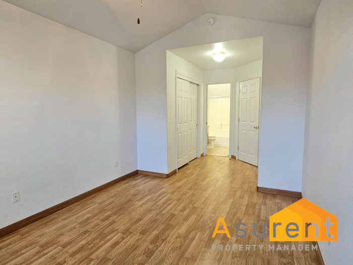 1298 Clearsprings Dr - Photo 5 of 19