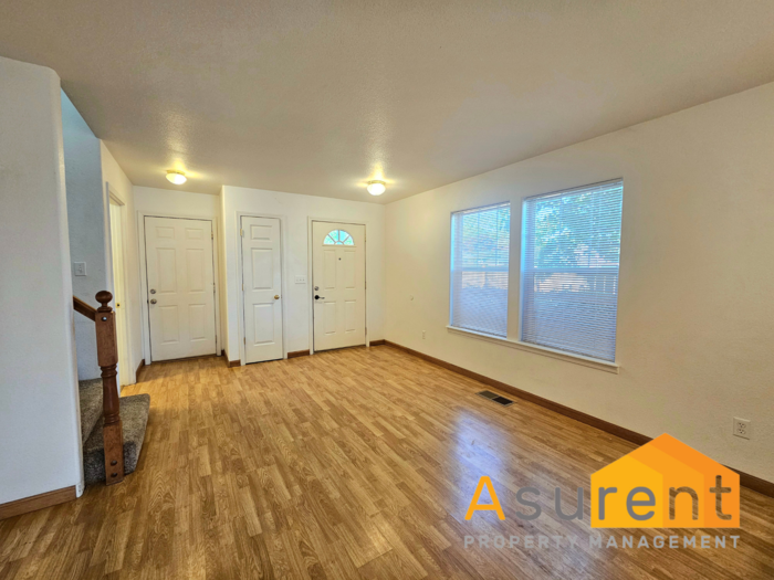 1298 Clearsprings Dr - Photo 7 of 19