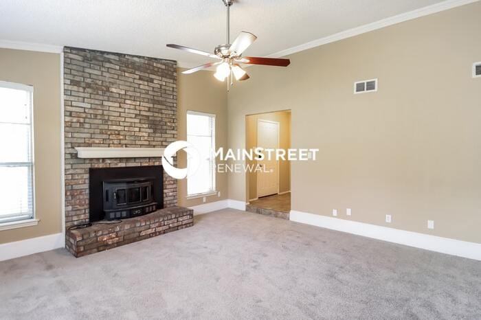 5903 Cameron Dr - Photo 3 of 16