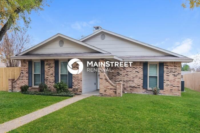 18903 Platte River Way - Photo 2 of 17