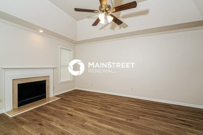 2208 Spaulding Pl - Photo 4 of 17