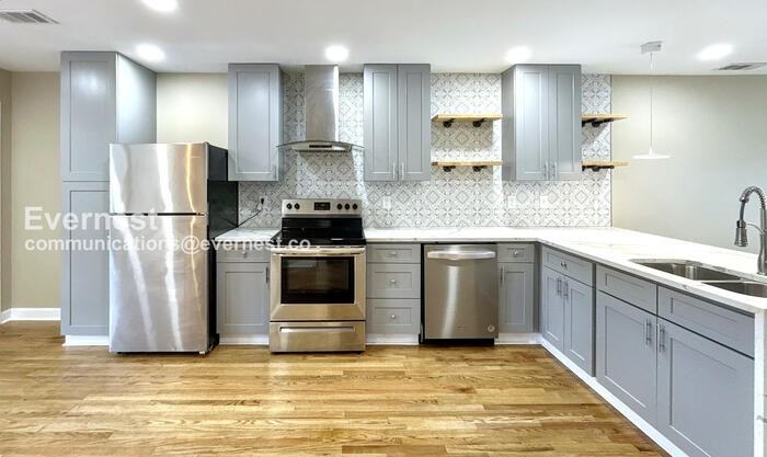 2047 Nettie Ct - Photo 3 of 20