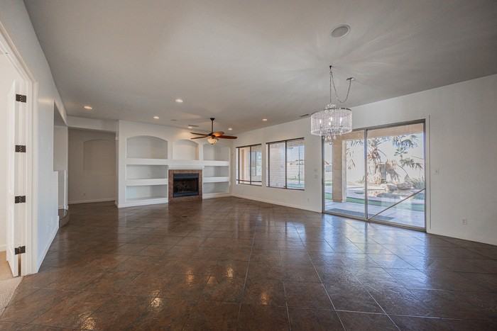 12746 W Colter St - Photo 7 of 44