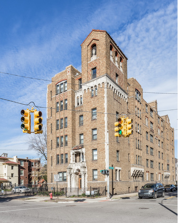 The Van Dyke in West Village - Photo 2 of 31