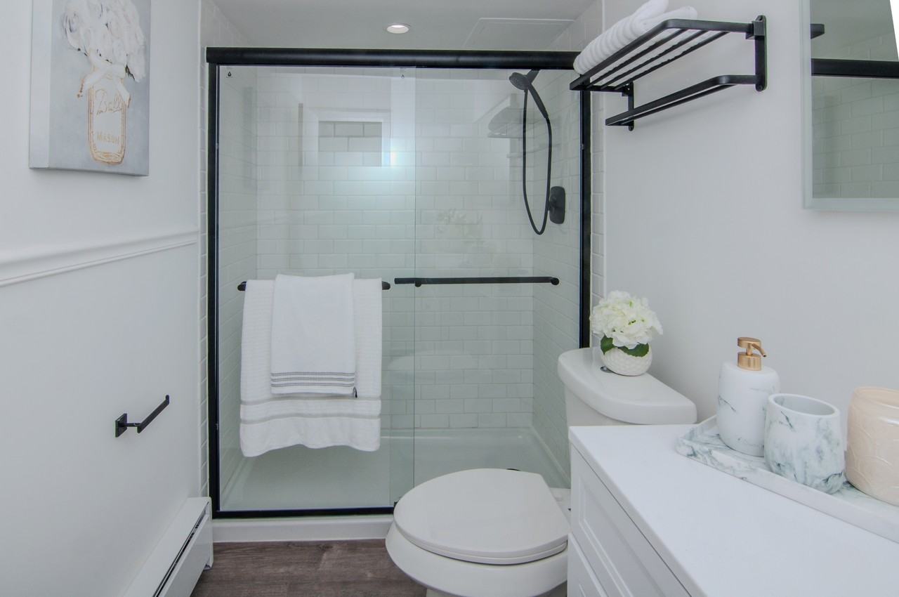 4194 Packard Street - 1Apt 1 #1 - Photo 5 of 31