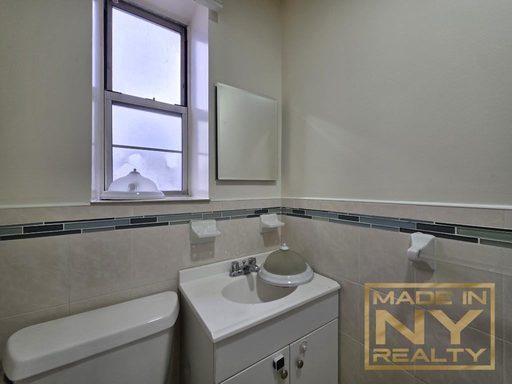 13526 78th Ave #15ST - Photo 7 of 10